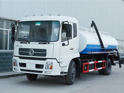 國(guó)五東風(fēng)天錦吸糞車與吸污車 城市環(huán)衛(wèi)的清道利器